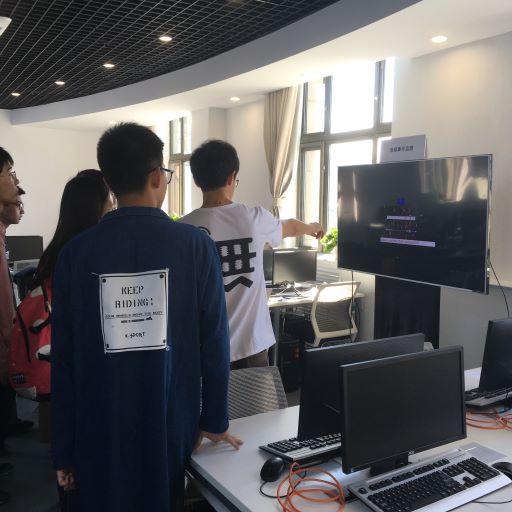 2018年9月人工智能实验室建立6.jpg